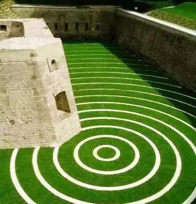 一塊草坪怎么樣美化整個景觀空間